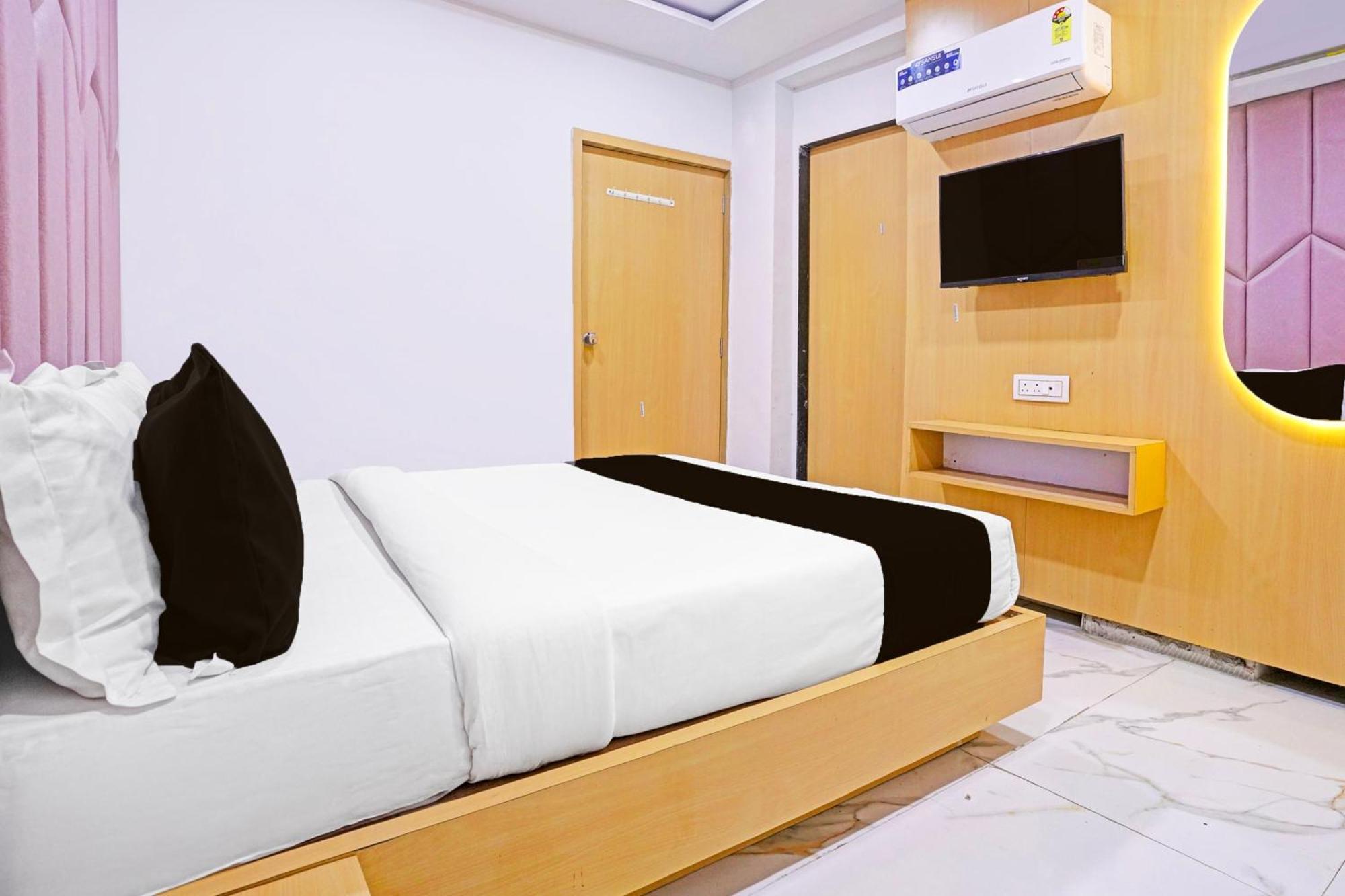 Hotel O Patang 24 Ahmedabad Exterior photo