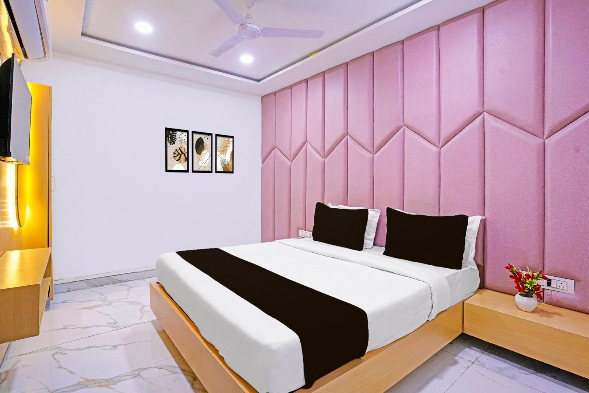 Hotel O Patang 24 Ahmedabad Exterior photo