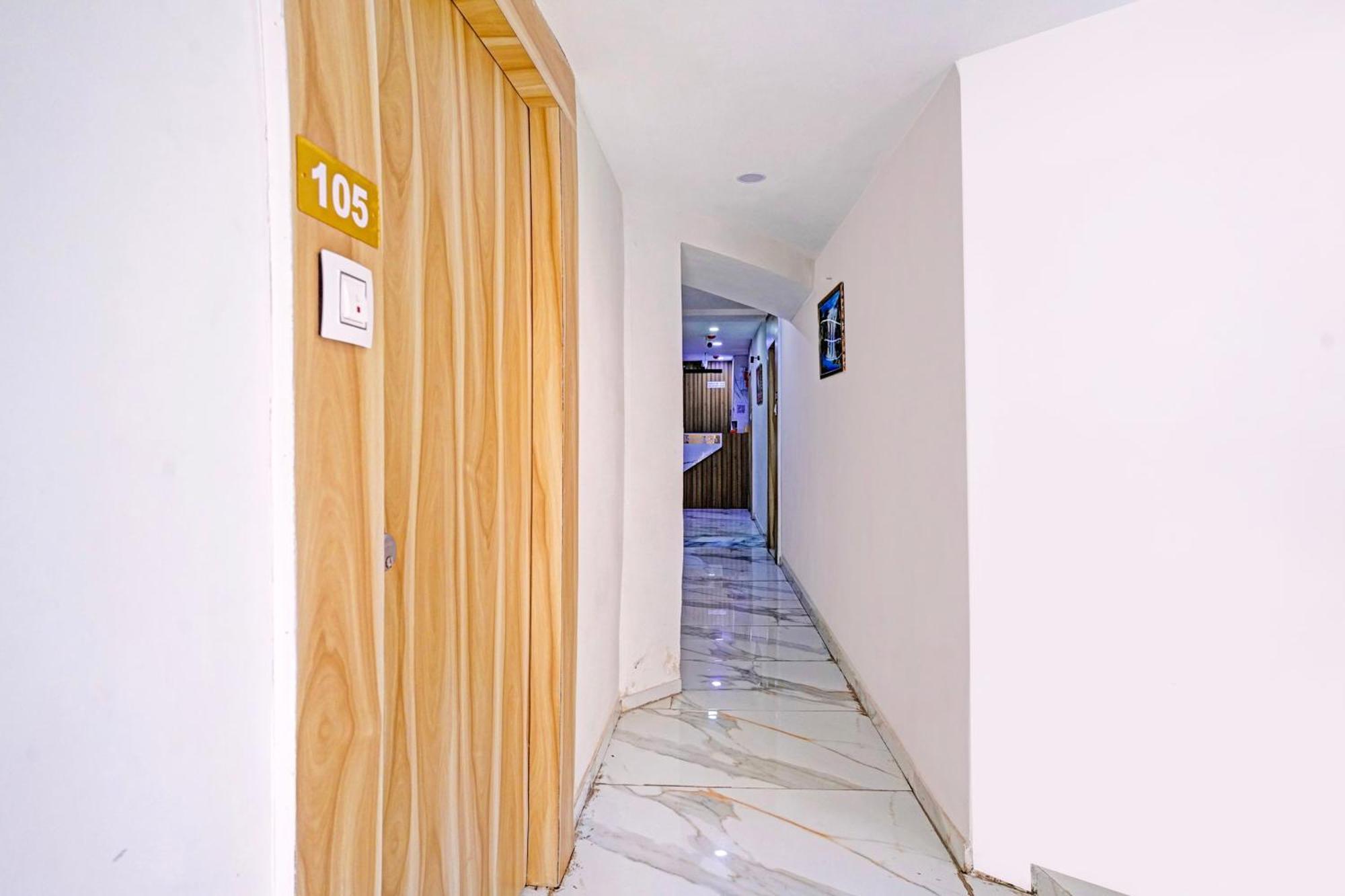 Hotel O Patang 24 Ahmedabad Exterior photo