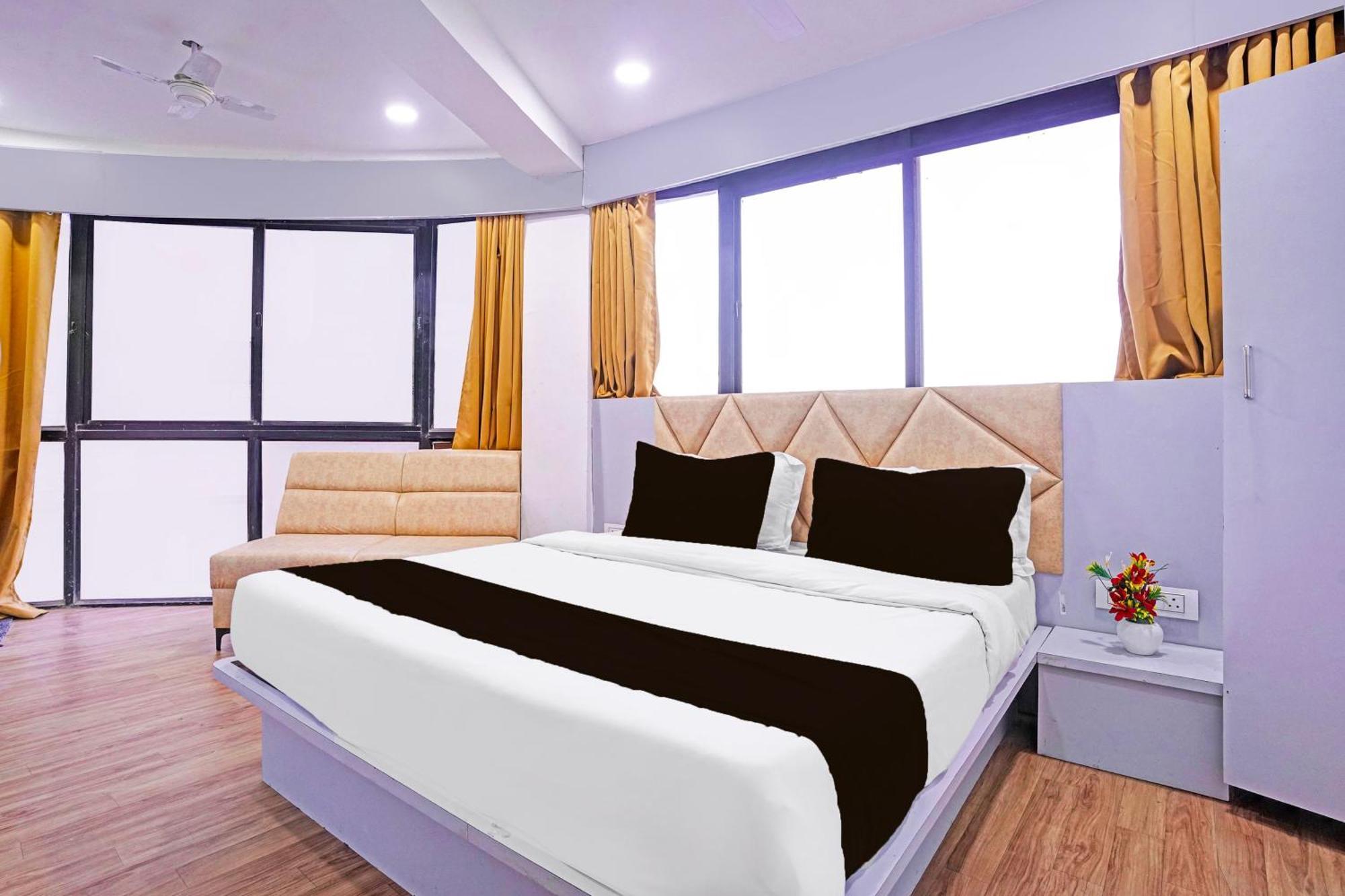 Hotel O Patang 24 Ahmedabad Exterior photo